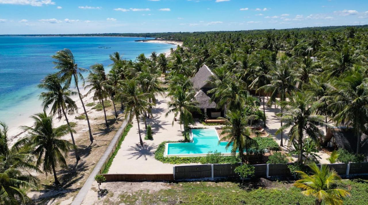 81 Palms Resort Нембрала Экстерьер фото