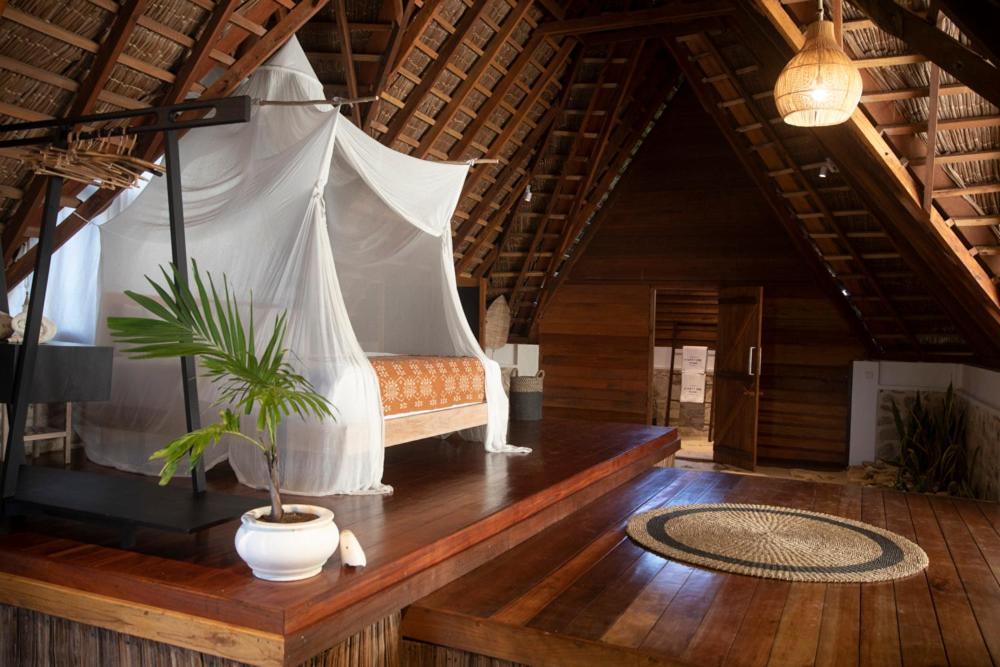 81 Palms Resort Нембрала Номер фото