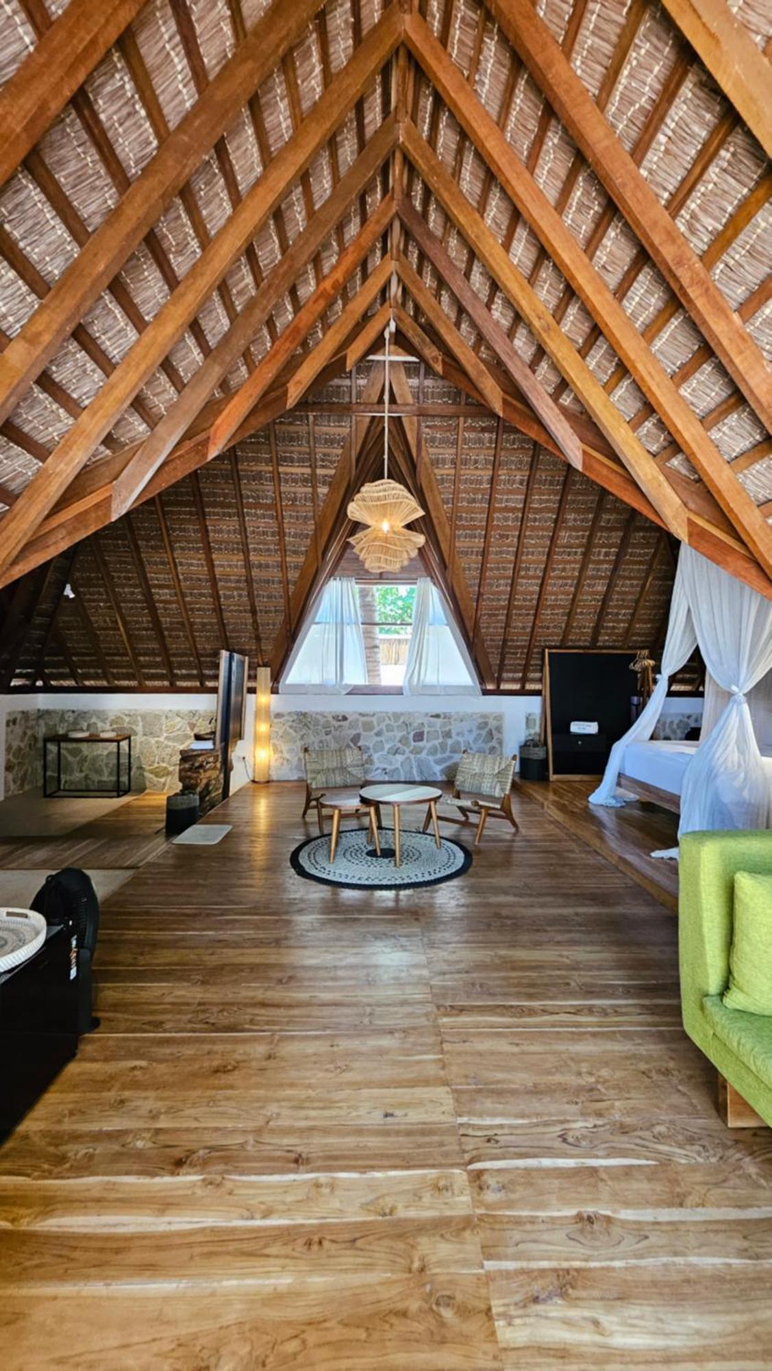 81 Palms Resort Нембрала Экстерьер фото