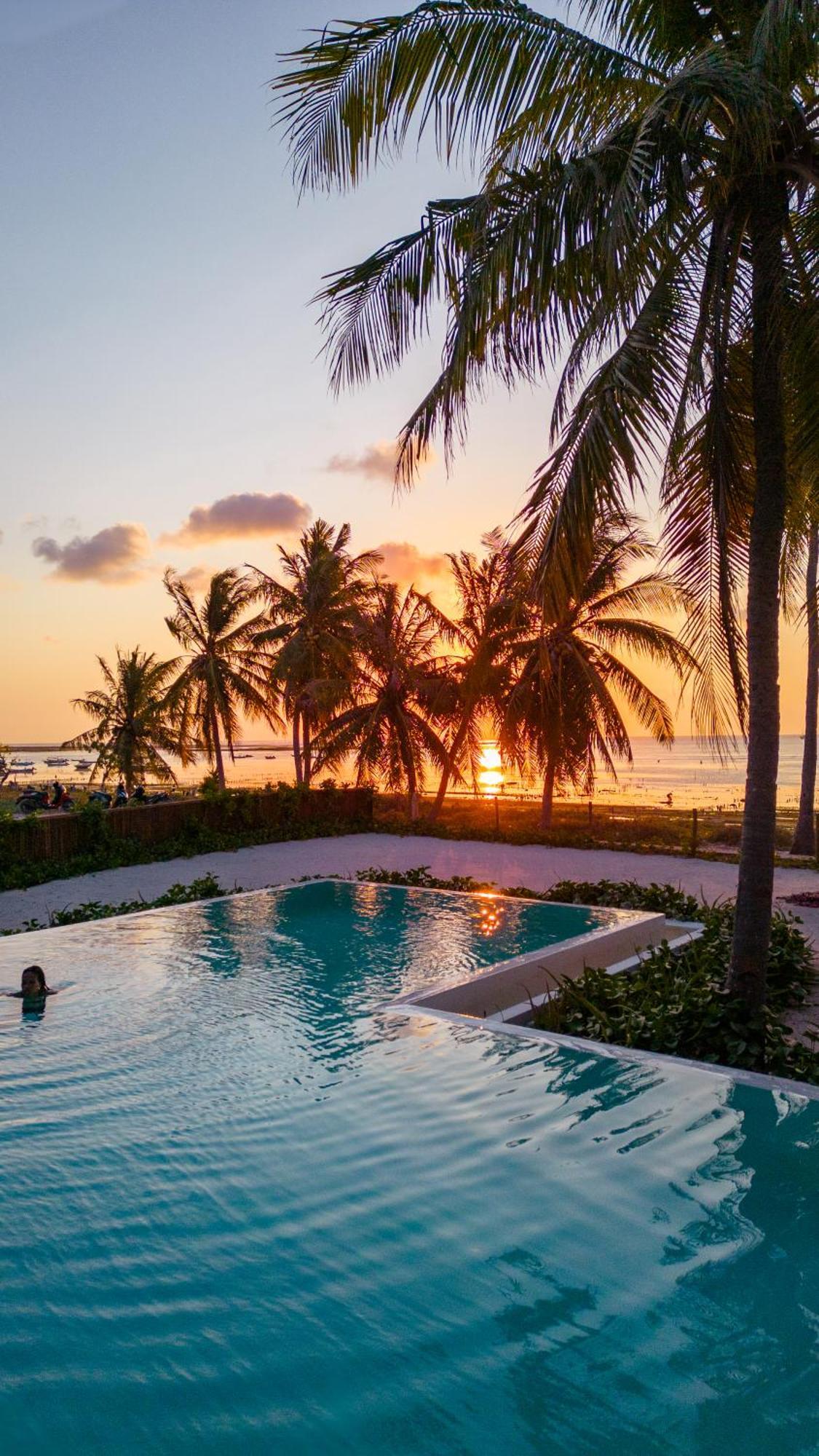 81 Palms Resort Нембрала Экстерьер фото