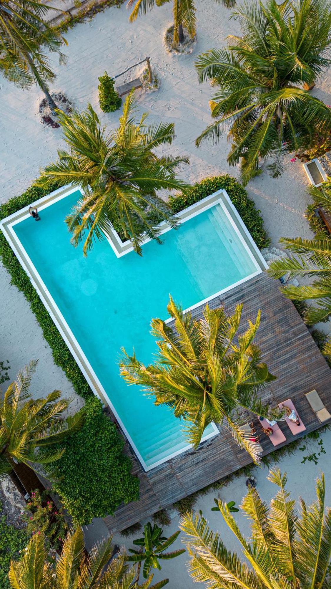 81 Palms Resort Нембрала Экстерьер фото