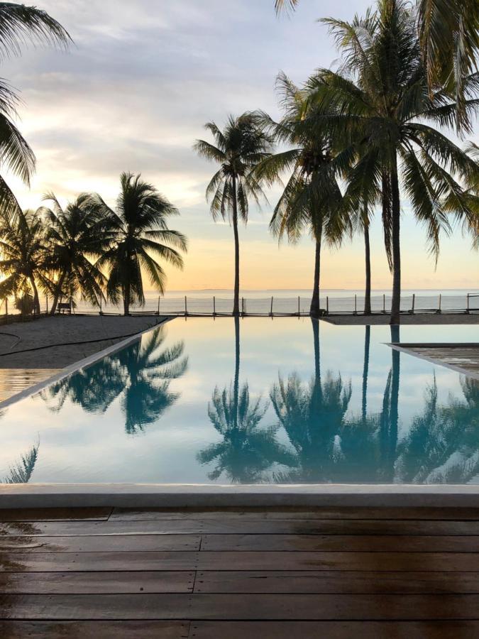 81 Palms Resort Нембрала Экстерьер фото